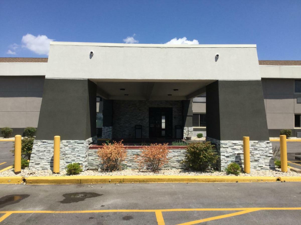 Super 8 By Wyndham South Holland Hotel Exterior photo