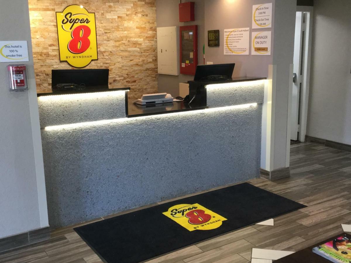 Super 8 By Wyndham South Holland Hotel Exterior photo